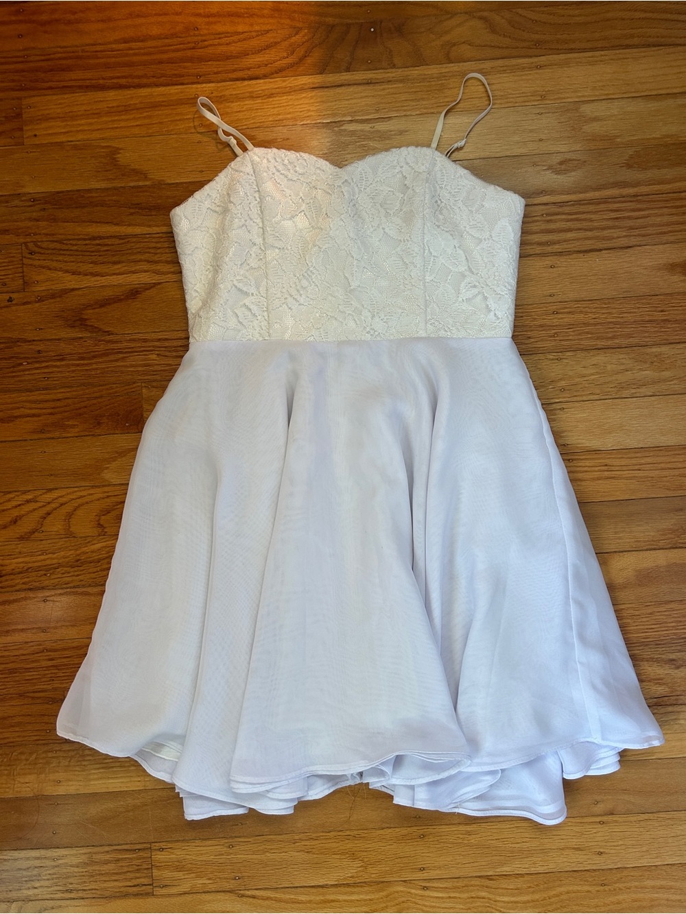 Un Deux Trois Ivory Lace Bodice Spaghetti Strap Formal Dress